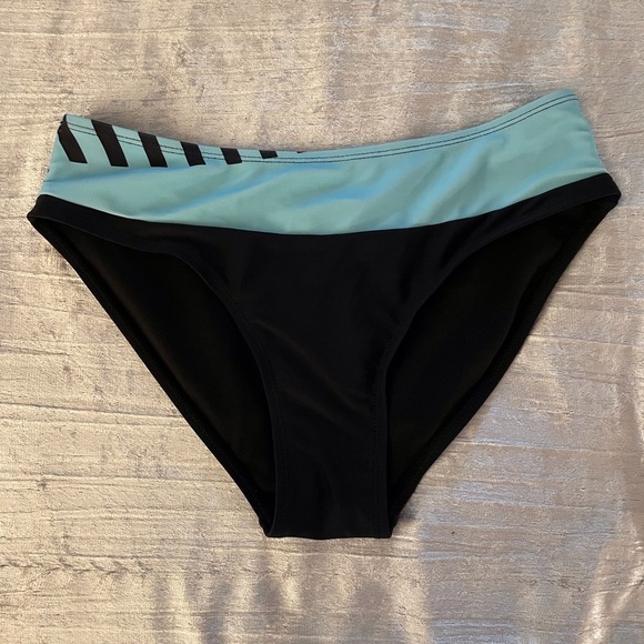 Two Piece Swimsuit Black and Blue Size Medium - Picture 6 of 13
